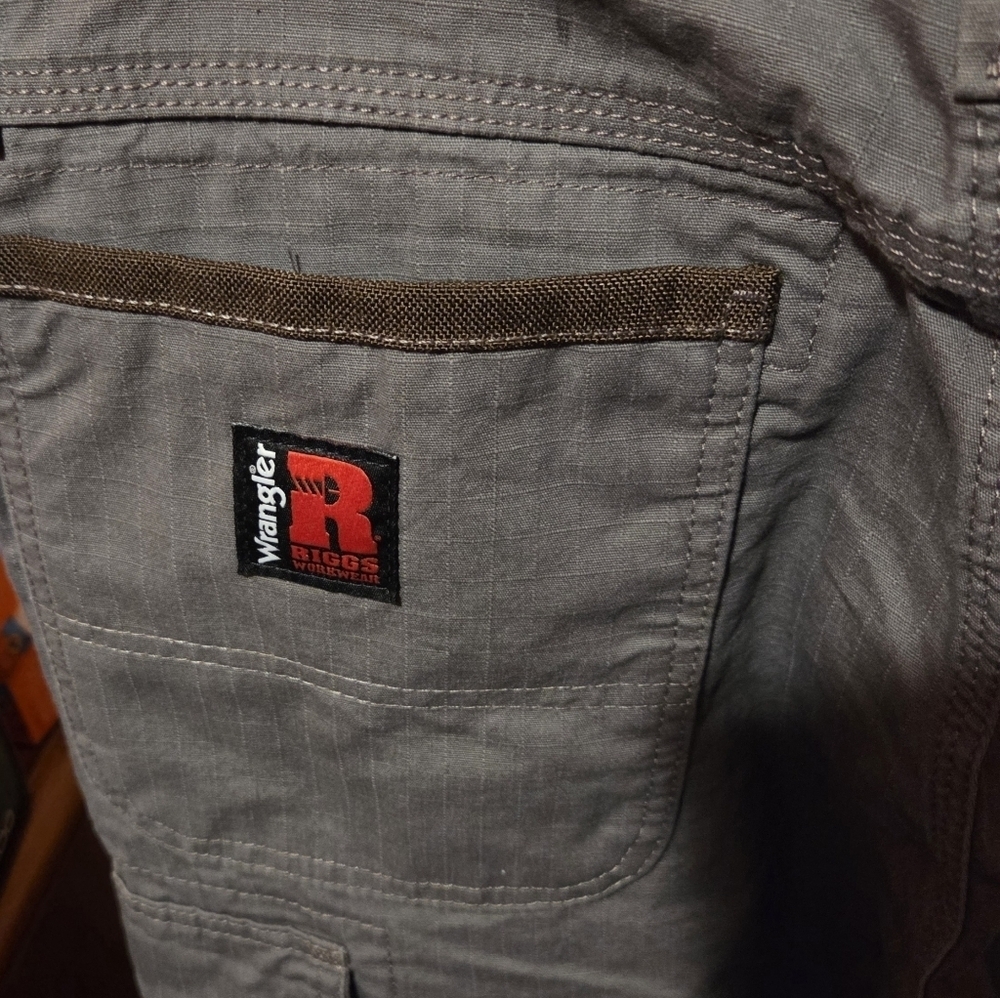 Wrangler RIGGS Workwear Ripstop Ranger Cargo Slate Gray Pants New! 31x34 - Picture 4 of 8